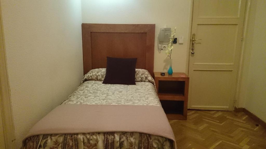 Hostal Greco Gran Via Madrid Ruang foto
