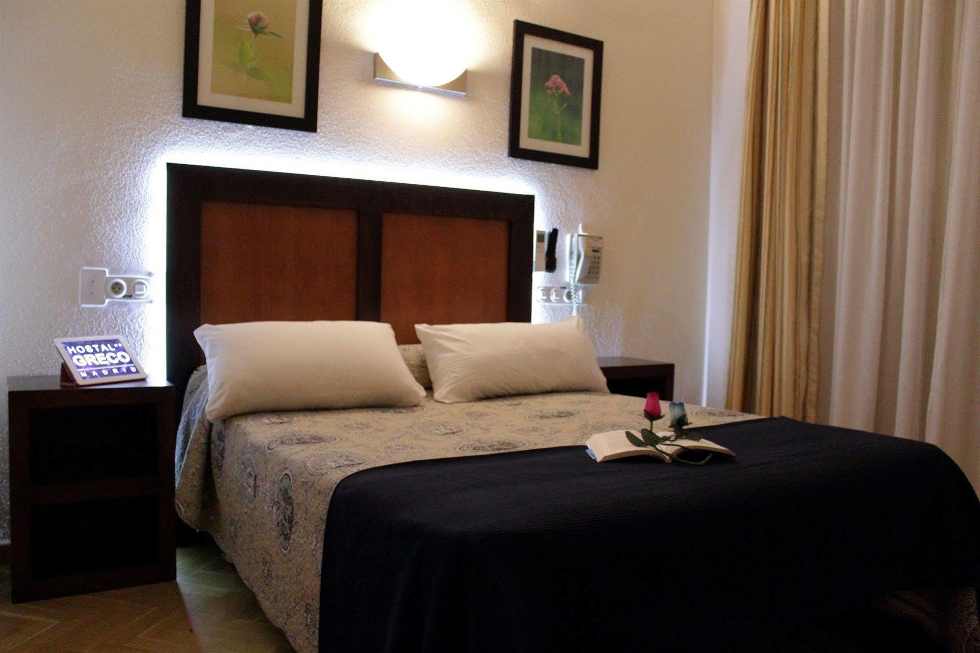 Hostal Greco Gran Via Madrid Bagian luar foto
