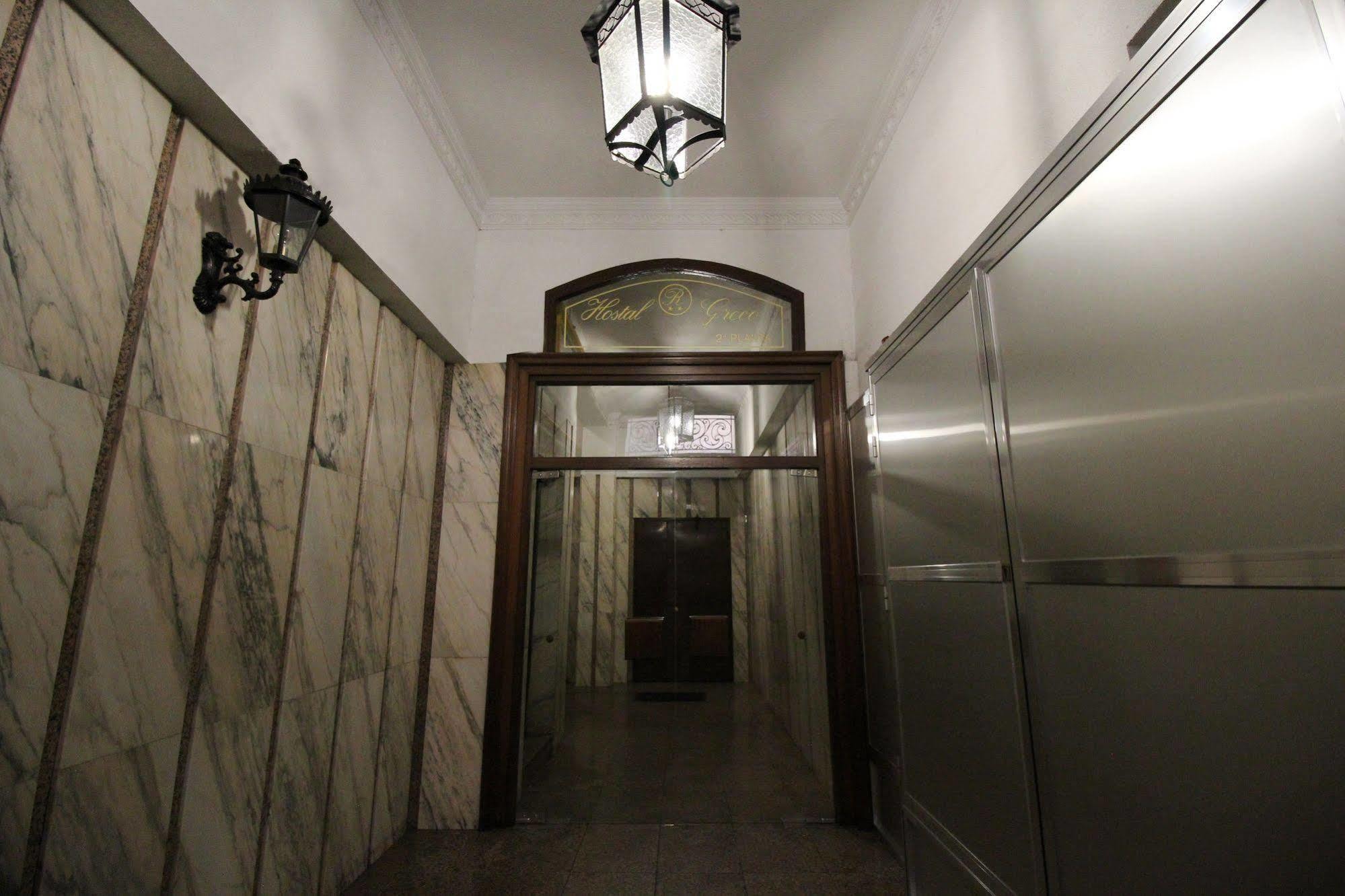 Hostal Greco Gran Via Madrid Bagian luar foto