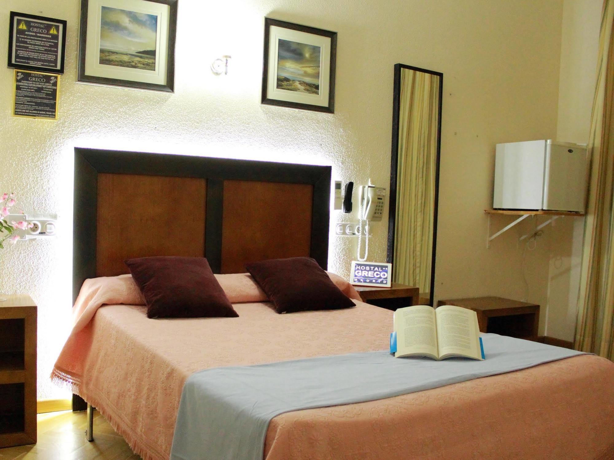 Hostal Greco Gran Via Madrid Bagian luar foto
