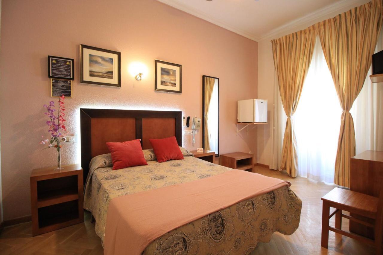 Hostal Greco Gran Via Madrid Bagian luar foto